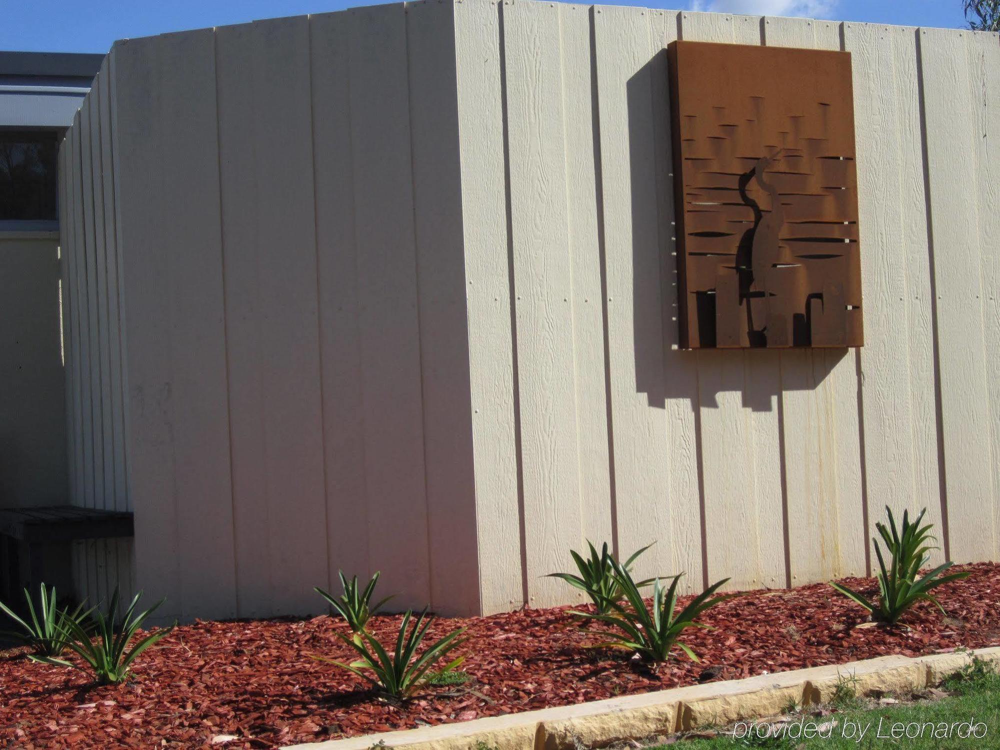 William Macintosh Motor Lodge Naracoorte Exterior photo