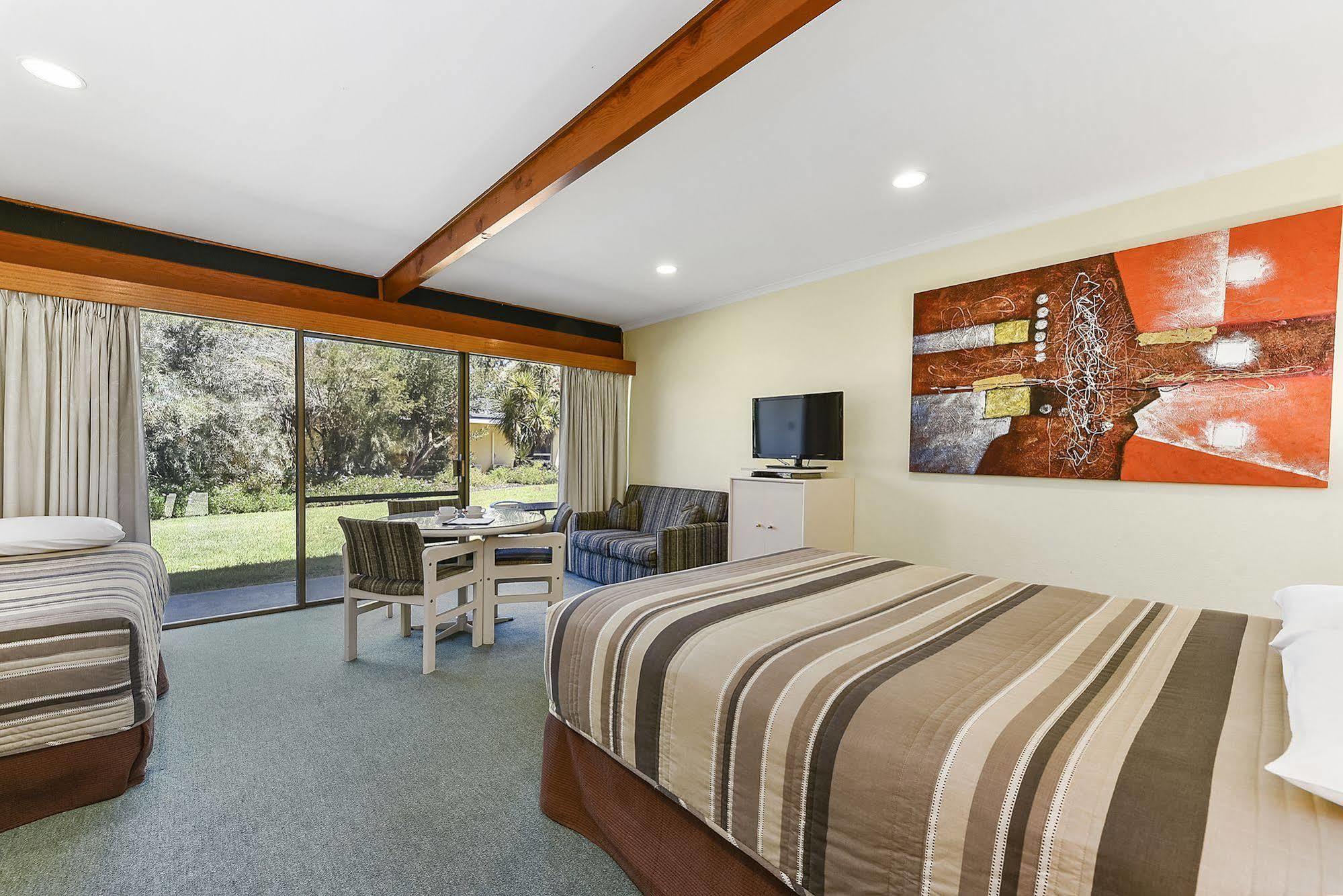 William Macintosh Motor Lodge Naracoorte Exterior photo