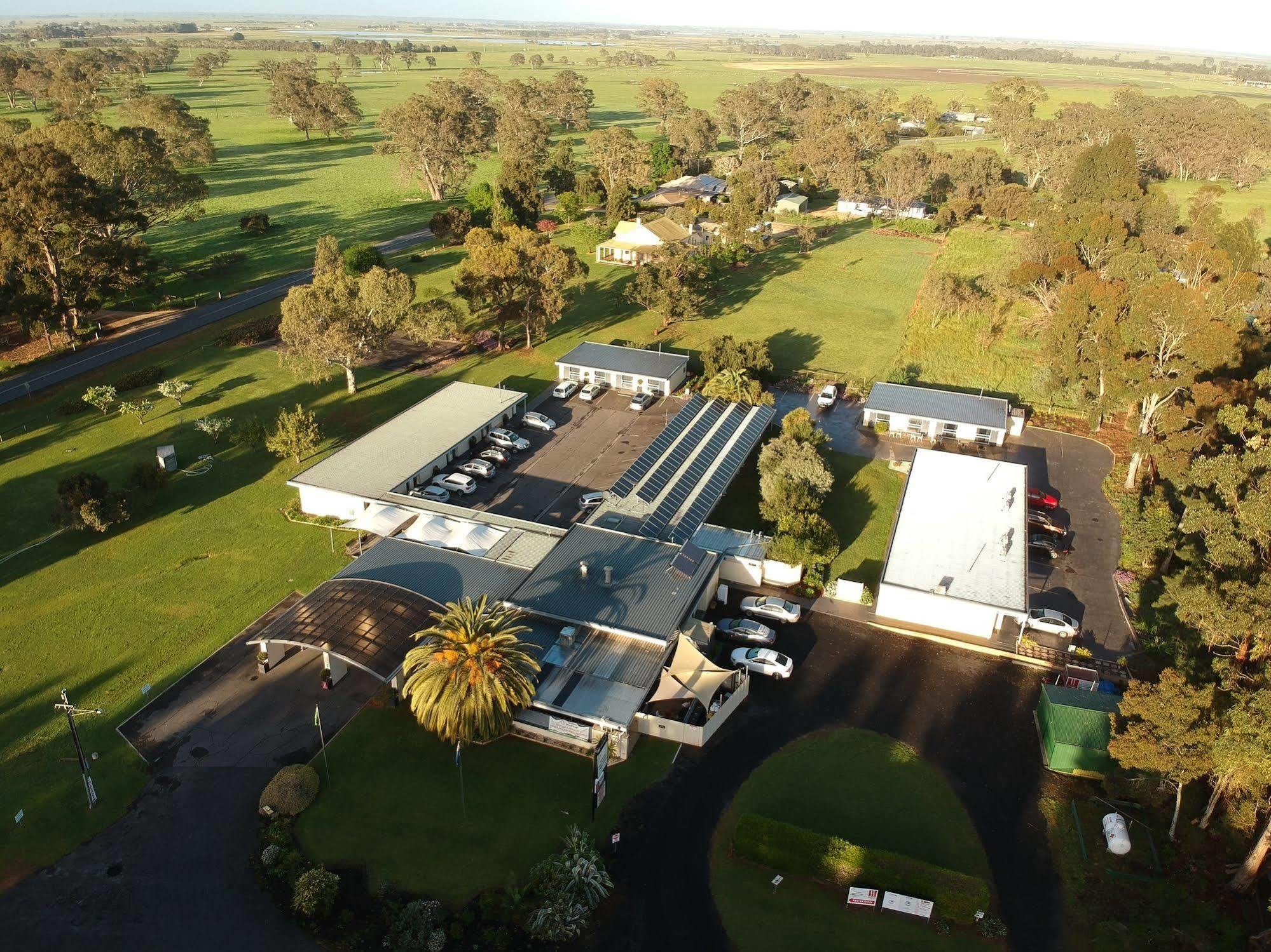 William Macintosh Motor Lodge Naracoorte Exterior photo